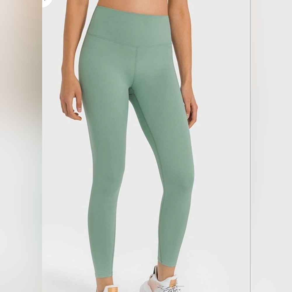 Zenana Women's Soft Wide Waistband Active Fitness Tight Pants Leggings Size M